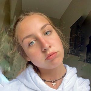 Meet your Posher, Talia